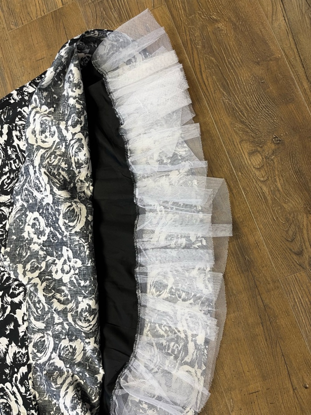 50’s Inspired Black & White Floral Halter Midi Dress with Tulle Accent - Picture 4 of 5